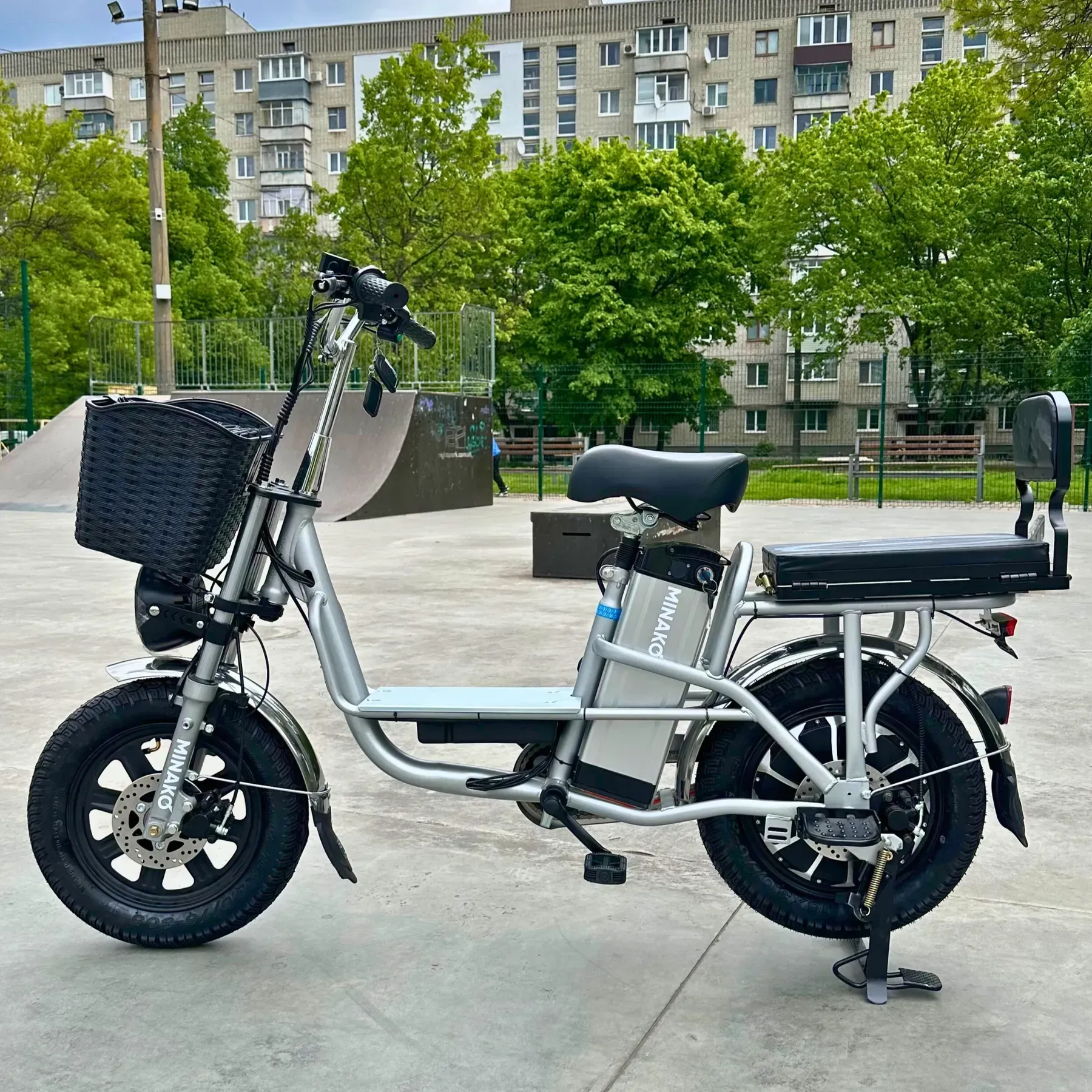 Вантажний електровелосипед MINAKO MONSTER PRO 60V 20Ah 1000W Chrome